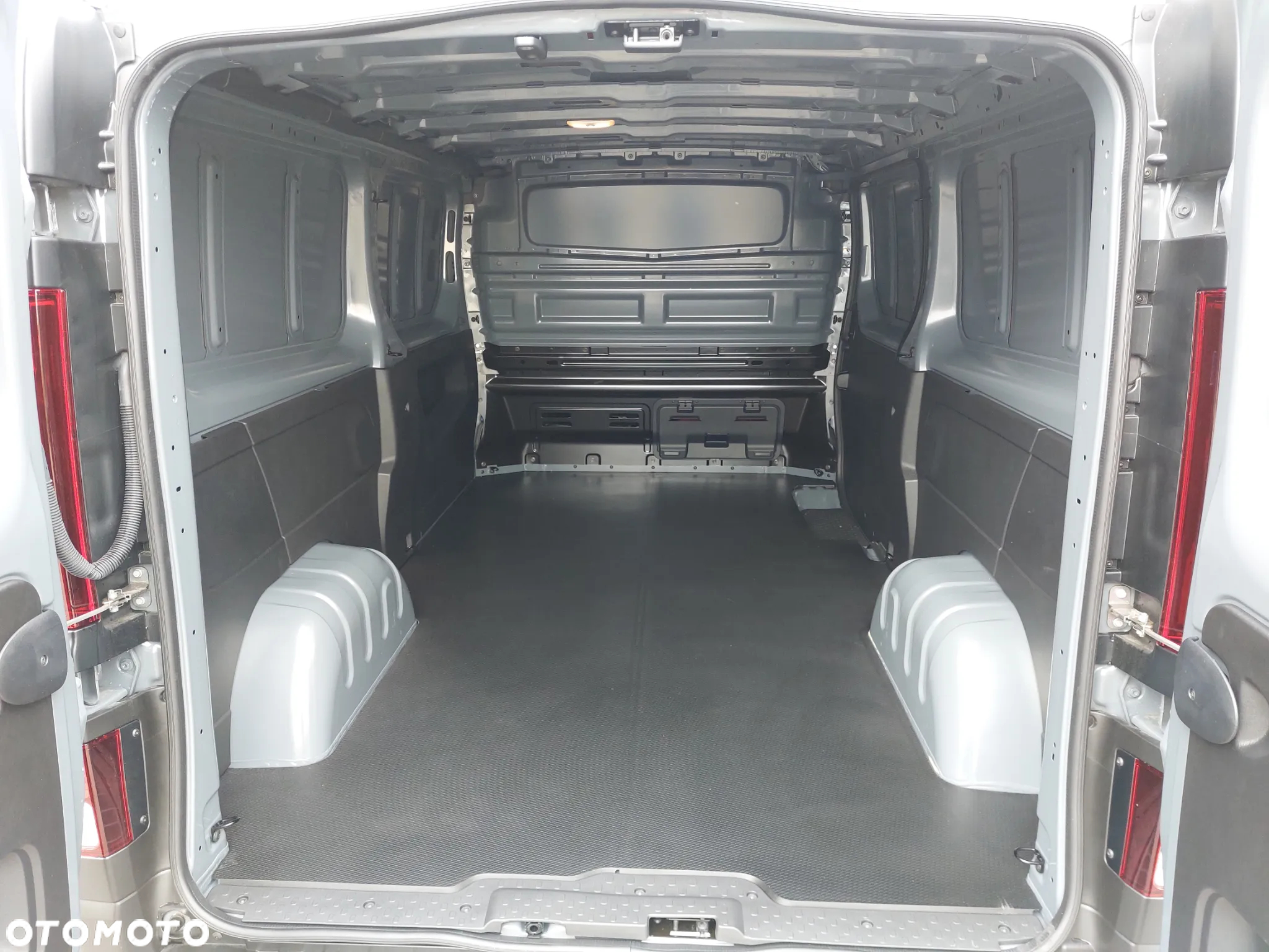 Renault Trafic - 11