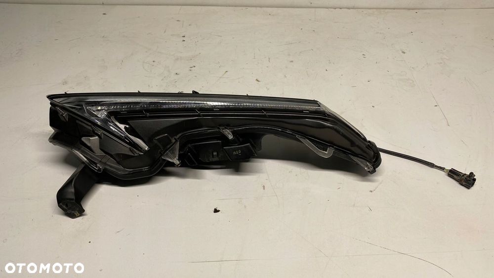 LEXUS NX 300H LIFT LAMPA LED DRL KIERUNKOWSKAZ PRAWY PRAWA PRZÓD PRZEDNIA - 4