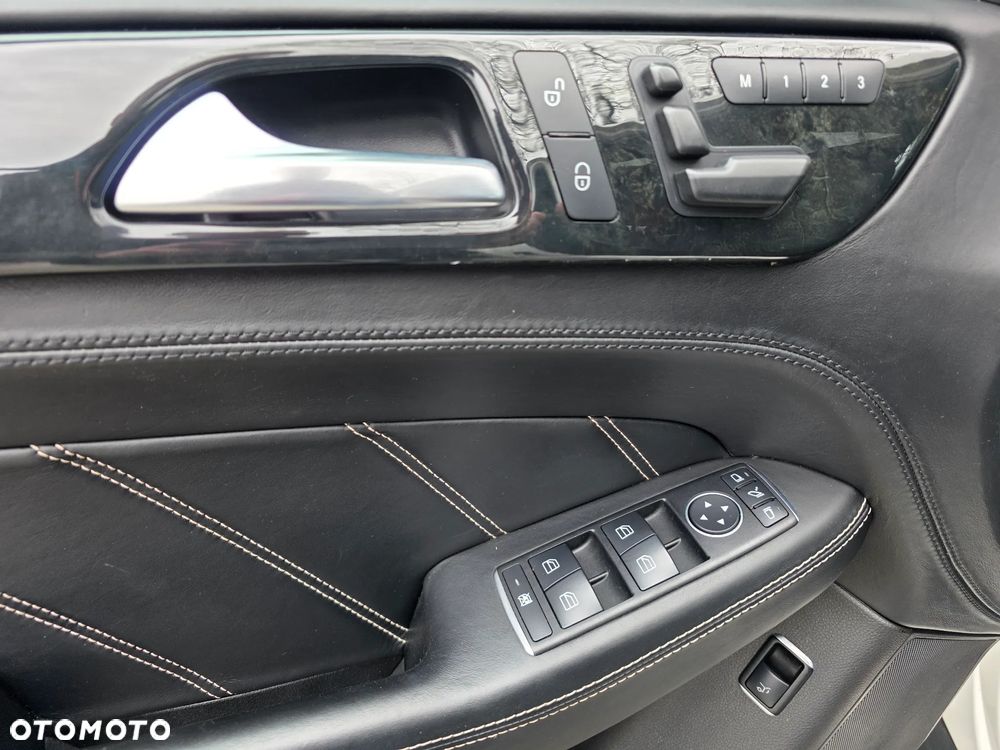 Mercedes-Benz ML 63 AMG 4-Matic - 6