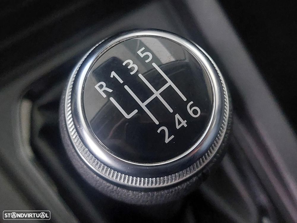 Renault Clio 1.0 TCe Evolution Bi-Fuel - 33