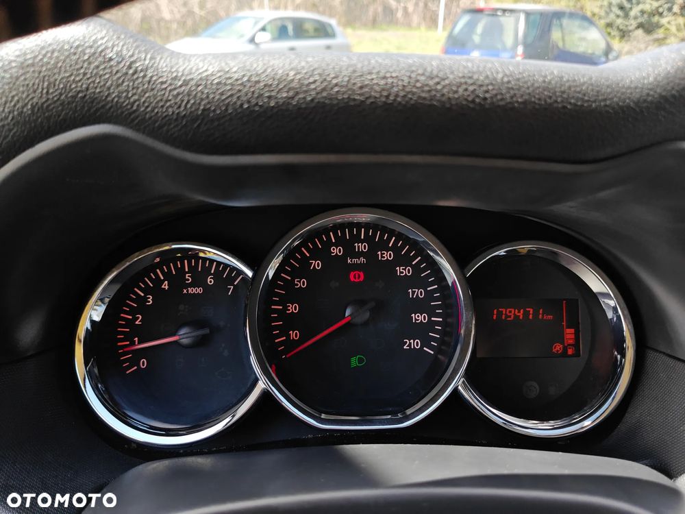 Dacia Duster 1.6 Blackstorm 4x4 - 24