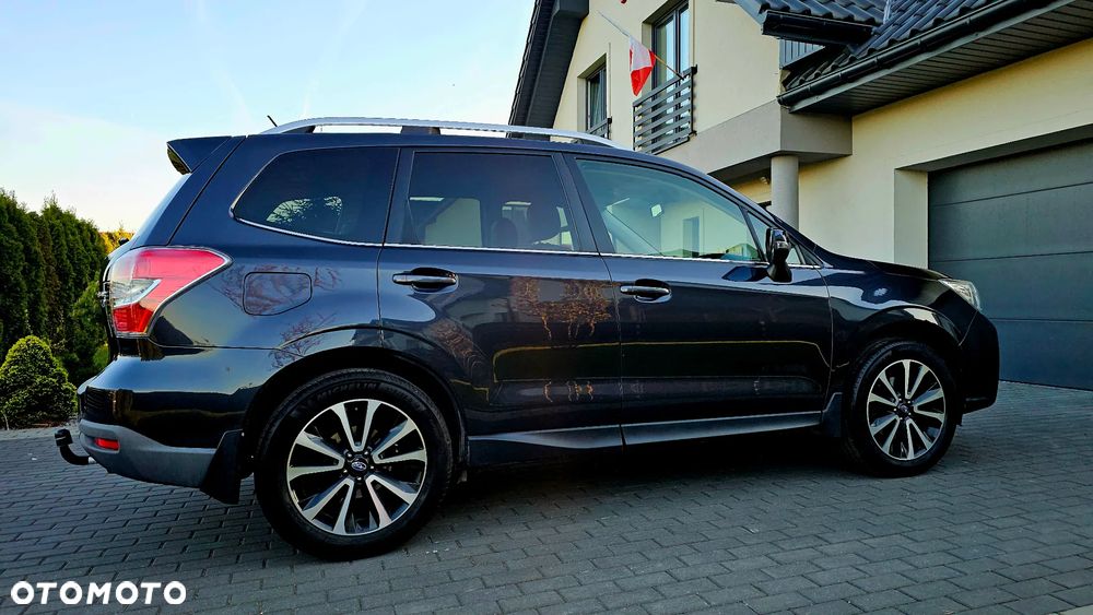 Subaru Forester 2.0XT Platinum Lineartronic - 4