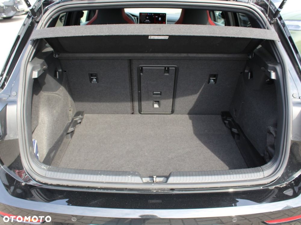 Volkswagen Golf - 12