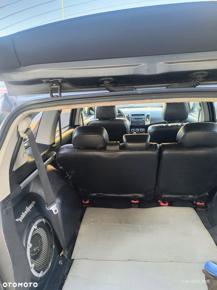 Mitsubishi Outlander 2.0 DI-D 4WD Instyle - 3