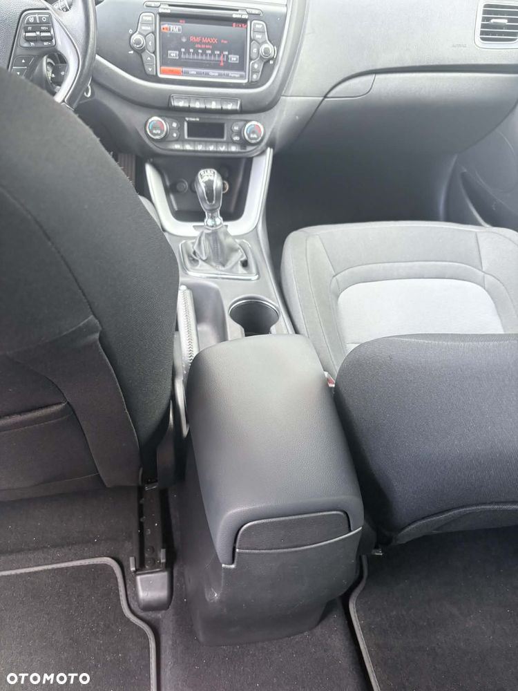 Kia Ceed - 11