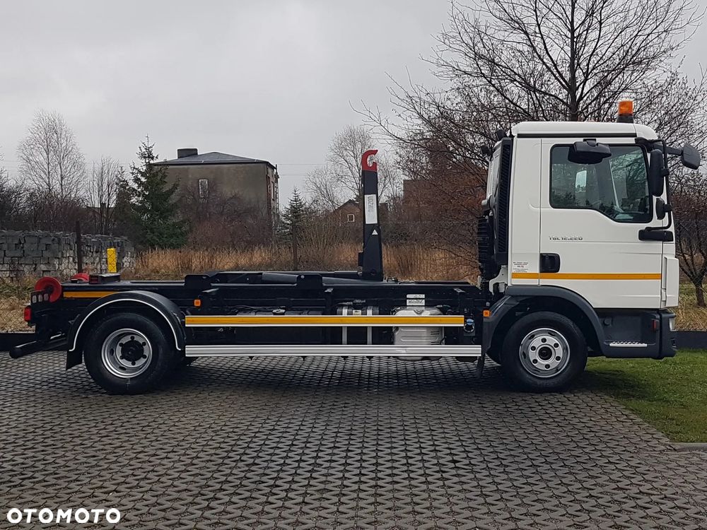 MAN TGL 12.220 HAKOWIEC 4x2 KLIMA DO KONTENERÓW MANUAL - 17