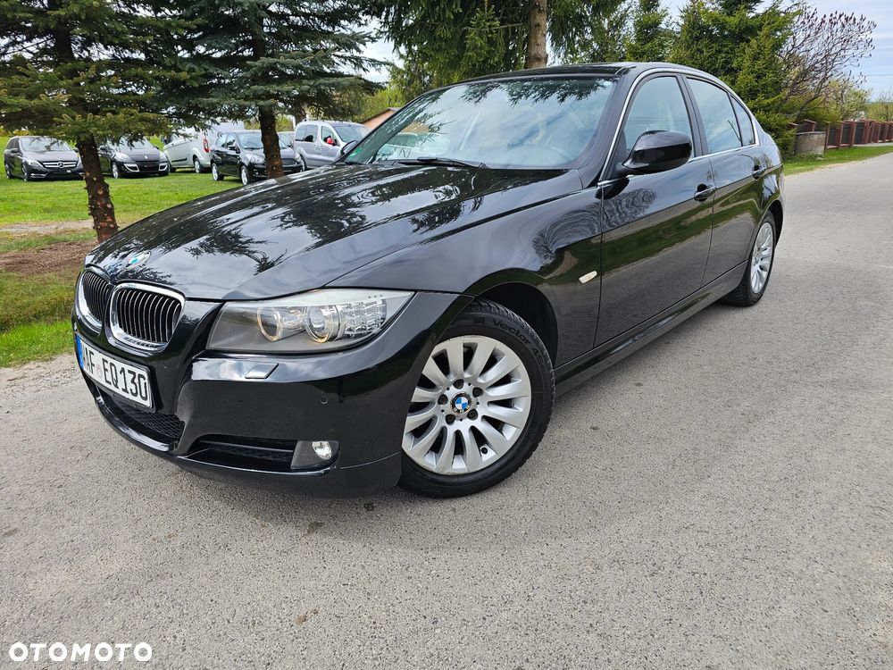 BMW Seria 3 320d DPF Edition Sport - 22
