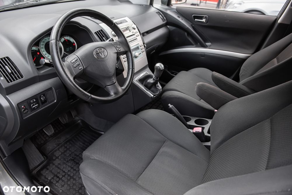 Toyota Corolla Verso 2.0 D-4D - 15