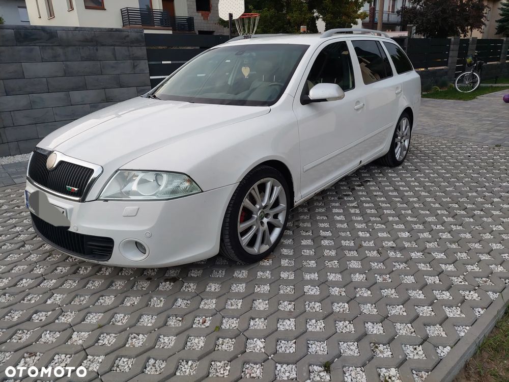Skoda Octavia 2.0 TDI CR DPF RS - 4