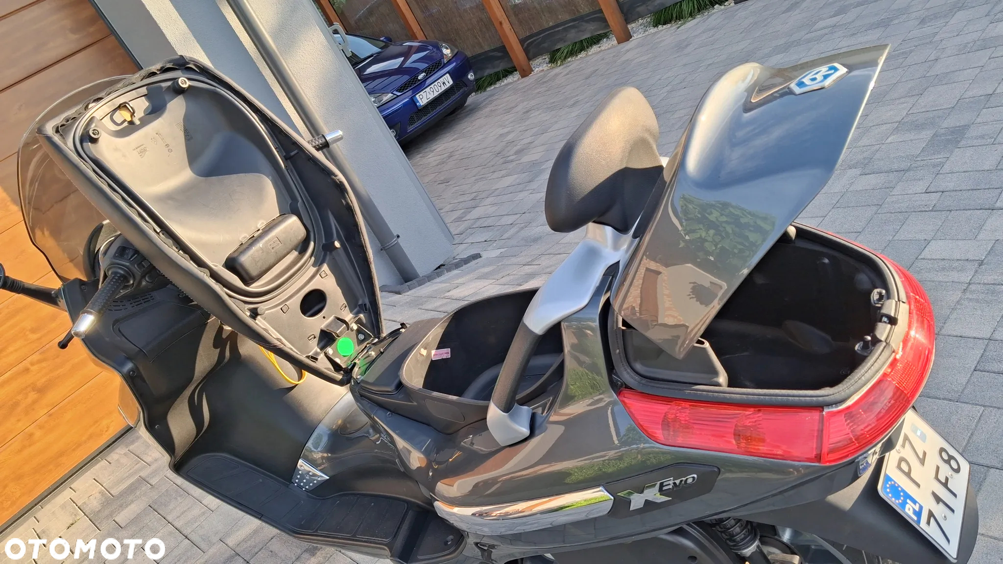 Piaggio Xevo - 9