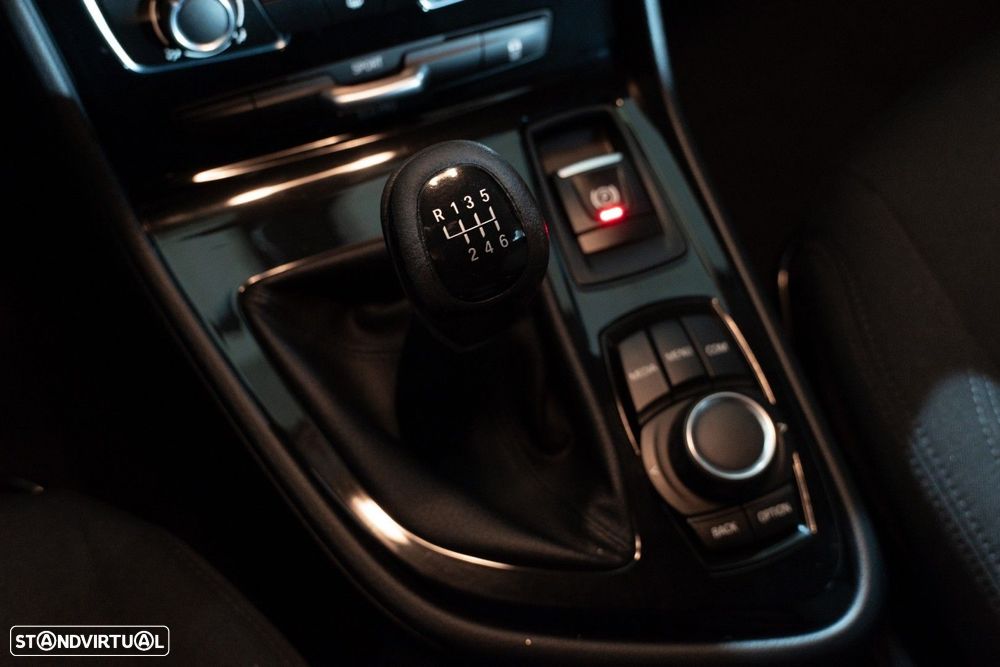 BMW 216 Active Tourer d Advantage - 10