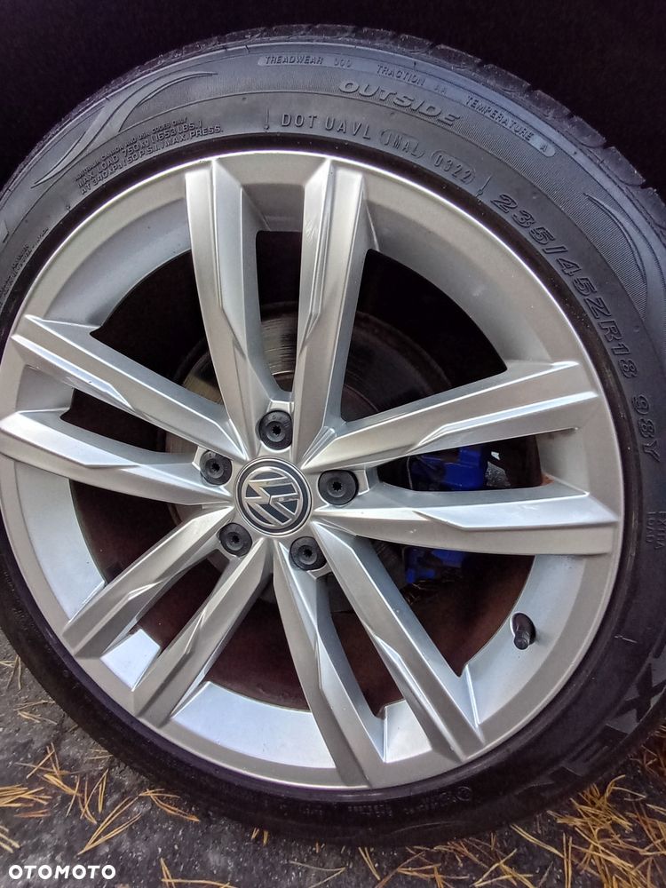 Volkswagen Passat - 13