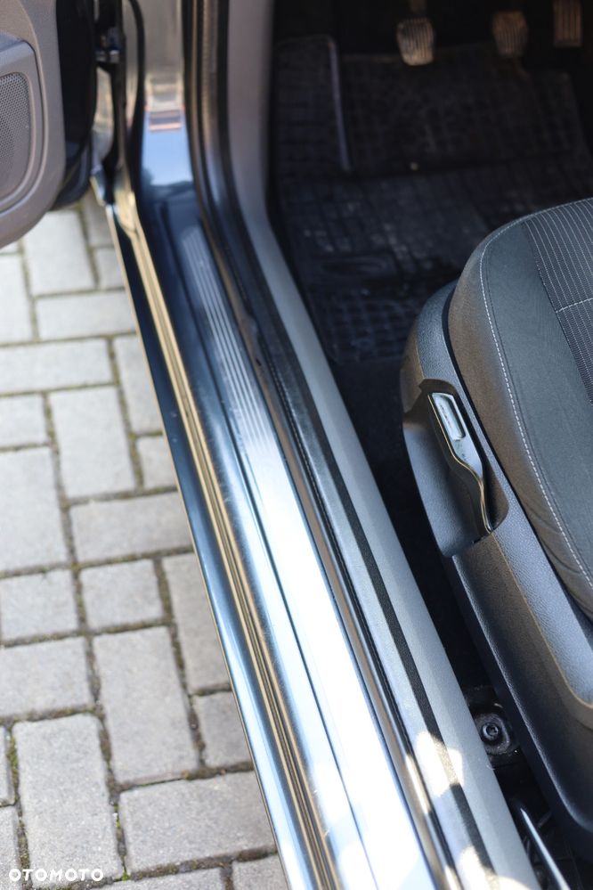 Ford Focus 1.8 Titanium - 34