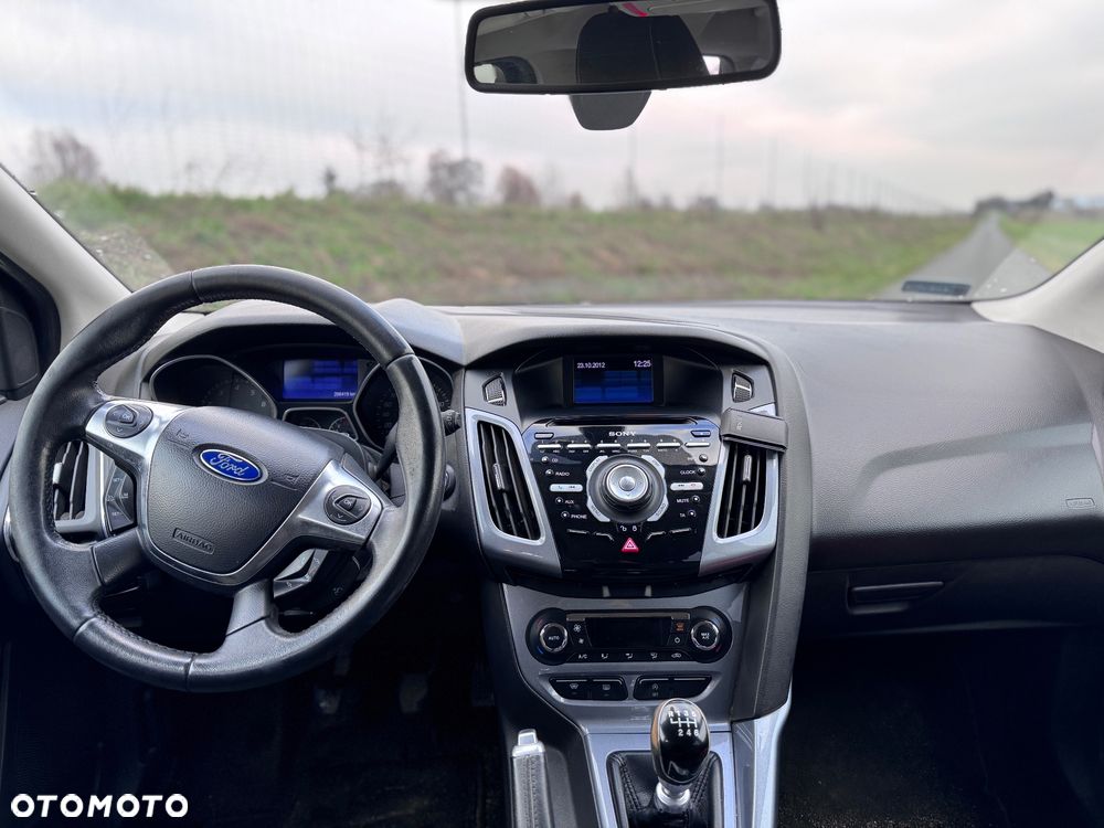 Ford Focus 1.6 EcoBoost Titanium - 10