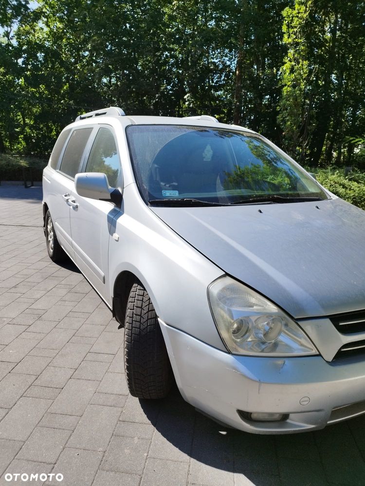 Kia Carnival - 4