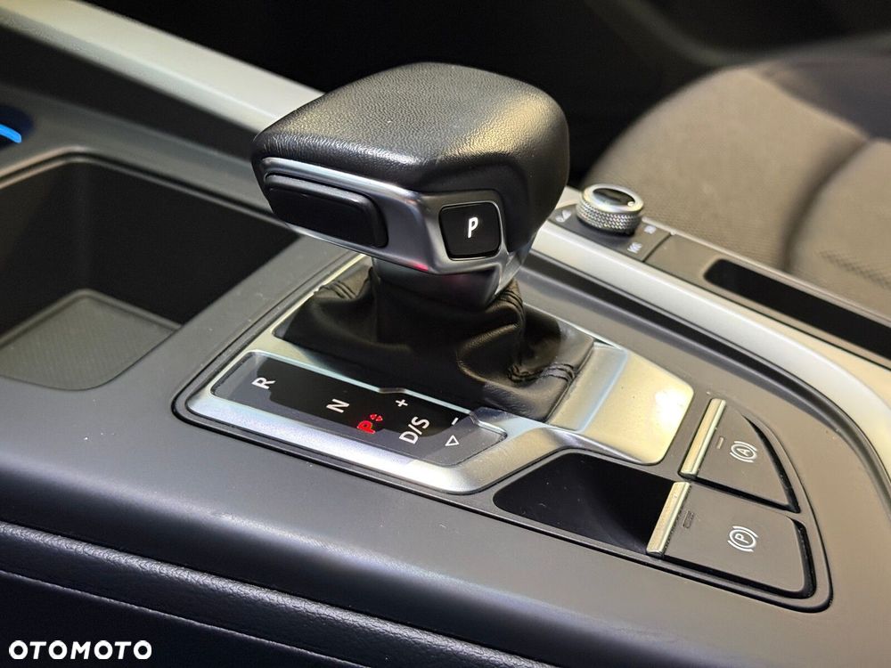 Audi A4 Limousine - 32