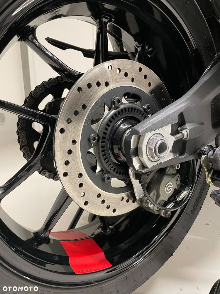 Ducati Monster - 19