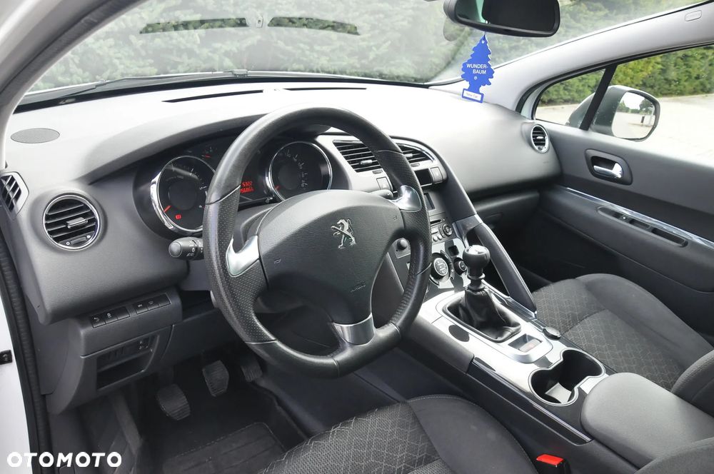 Peugeot 3008 1.6 BlueHDi Style S&S - 26