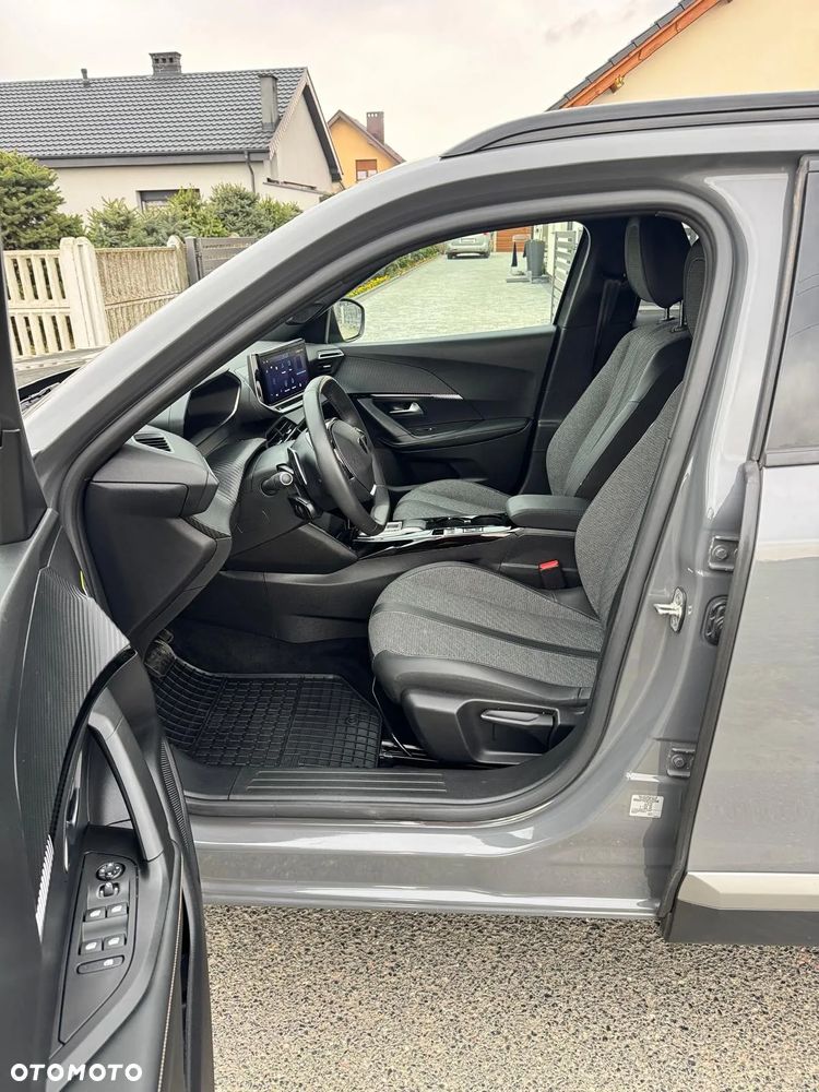 Peugeot 2008 BlueHDi 130 EAT8 Allure - 14
