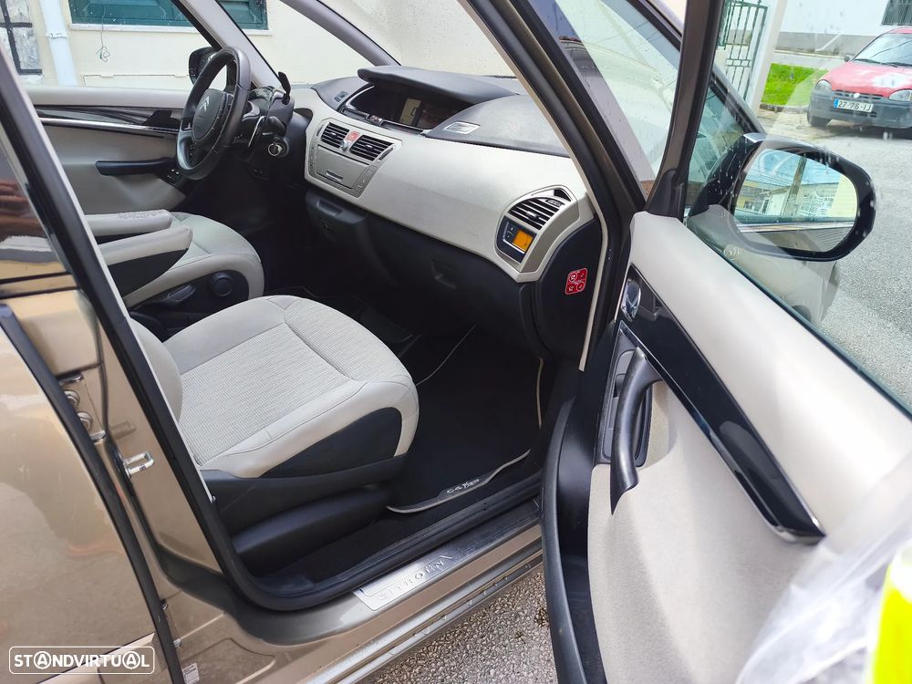 Citroën C4 Picasso 1.6 e-HDi FAP EGS6 Exclusive - 6