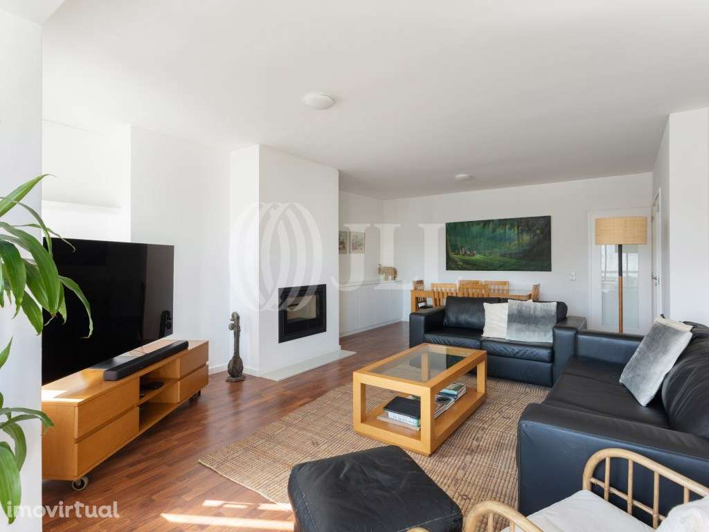 Apartamento T3 com varanda Pinheiro Manso, no Porto - Grande imagem: 2/29