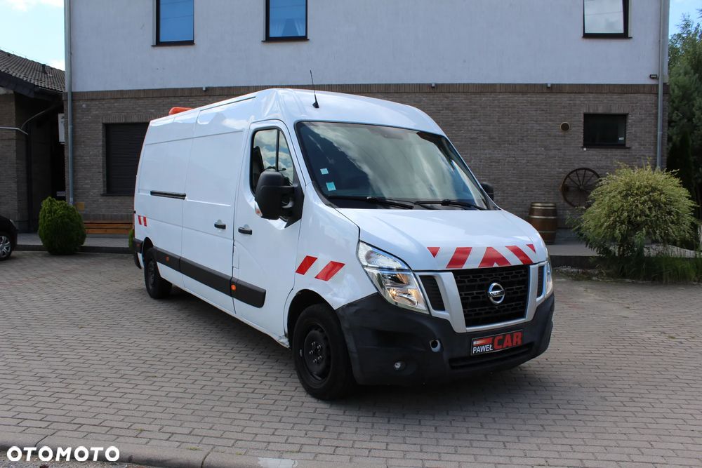 Nissan NV400 - 11