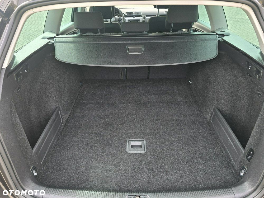 Volkswagen Passat - 27
