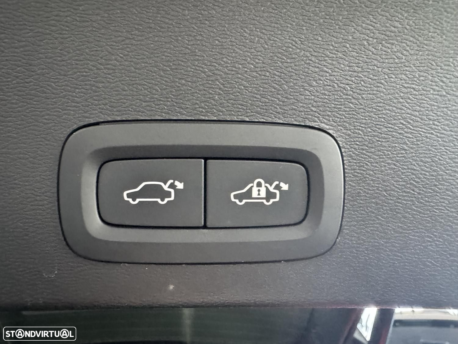 Volvo XC 40 1.5 T4 PHEV Core - 22