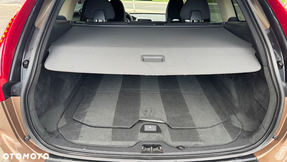 Volvo XC 60 2.4D AWD Momentum - 21