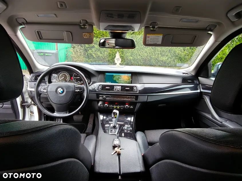 BMW Seria 5 525d xDrive - 8