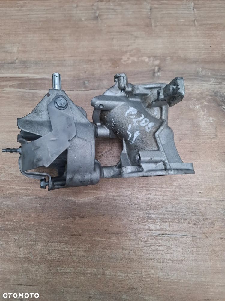 Peugeot 208 II pompa paliwa mocowanie 9821154280 9824088780 - 1