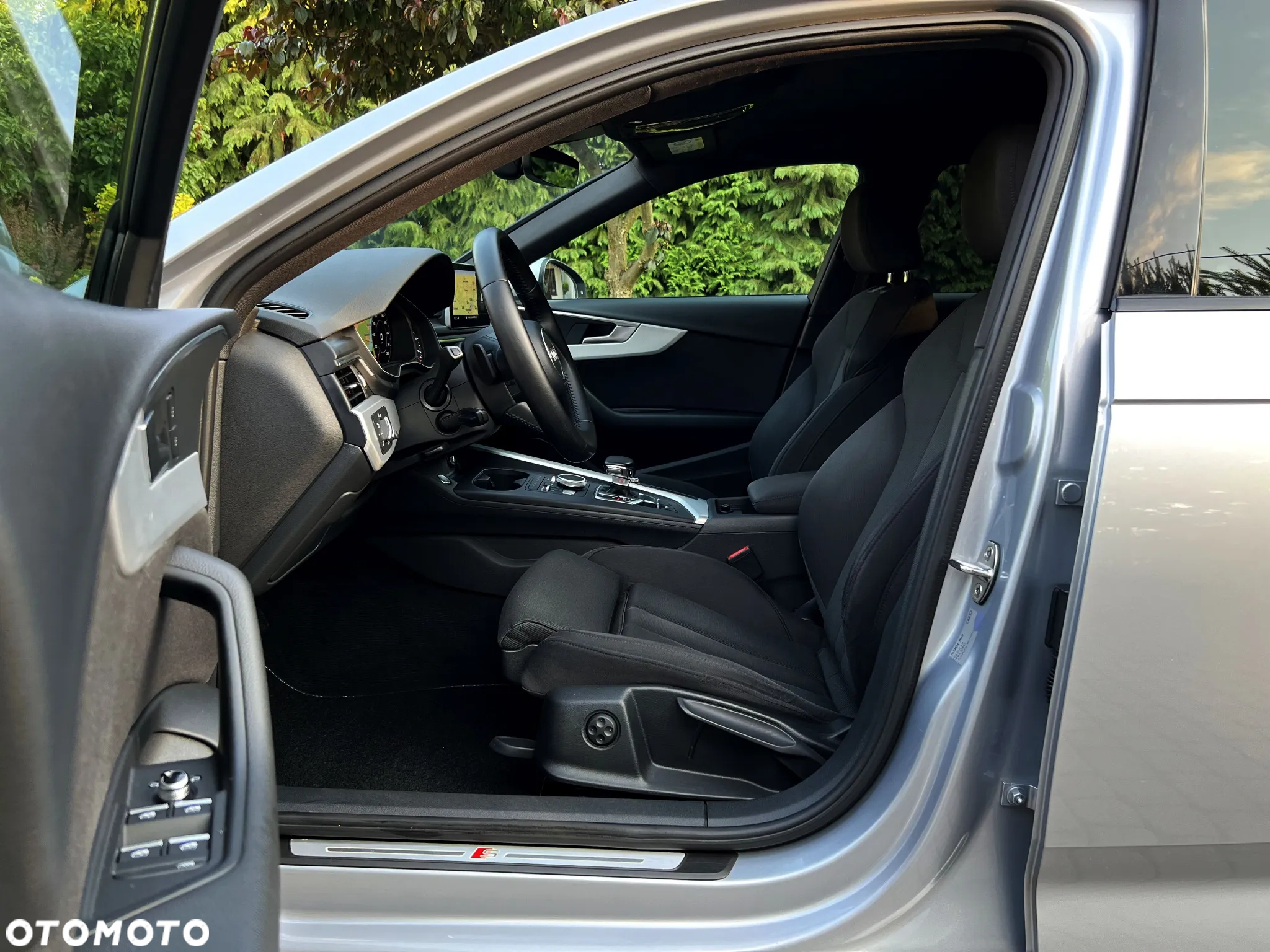 Audi A4 Avant 2.0 TDI ultra S tronic sport - 19