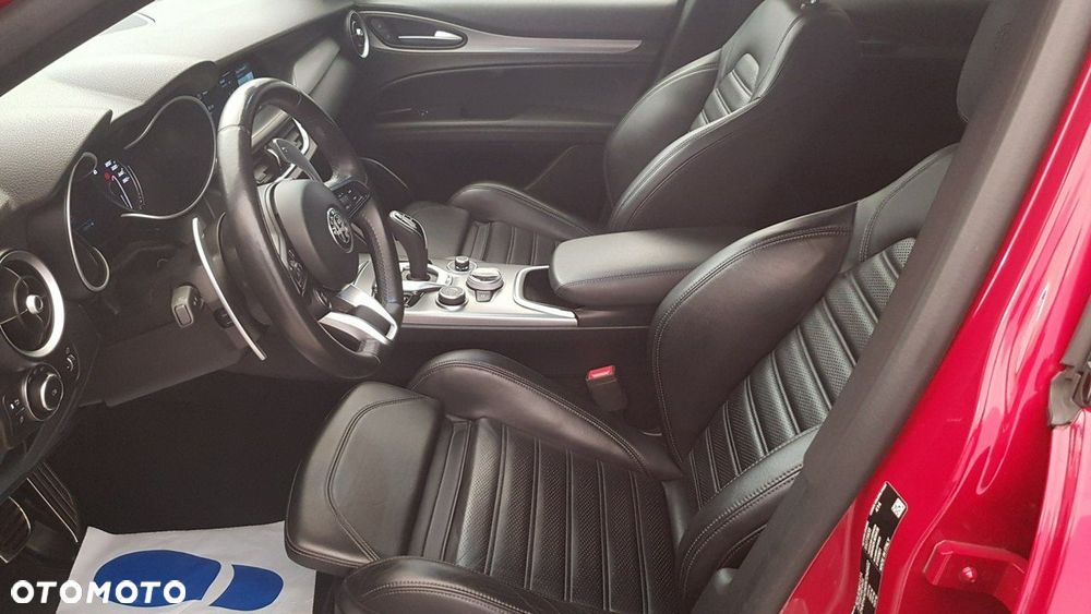 Alfa Romeo Stelvio - 21