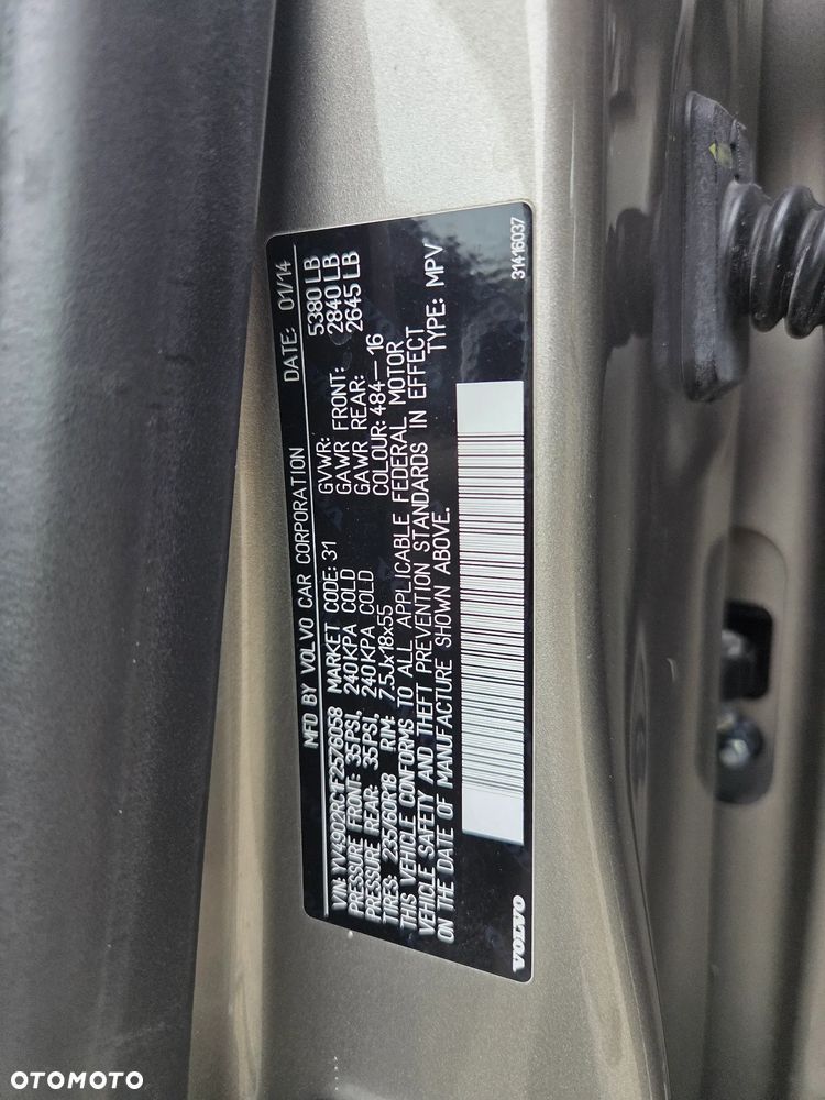 Volvo XC 60 T6 AWD Momentum - 8