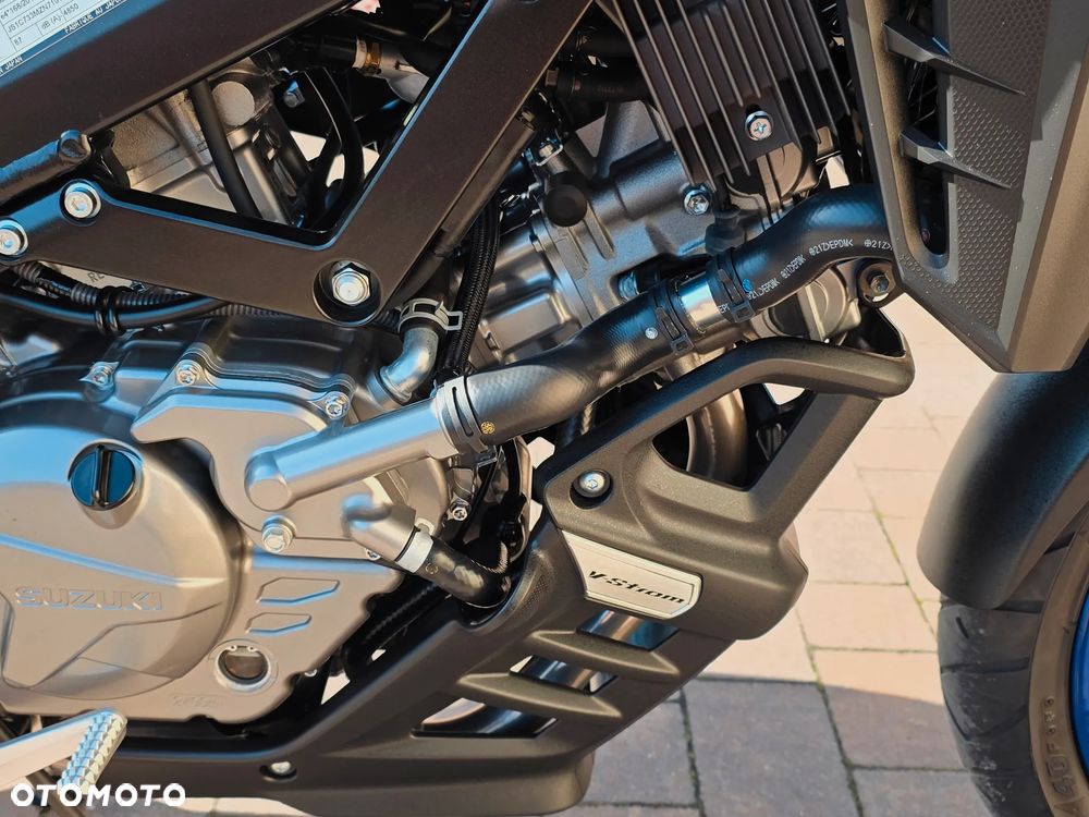 Suzuki V-STROM - 14
