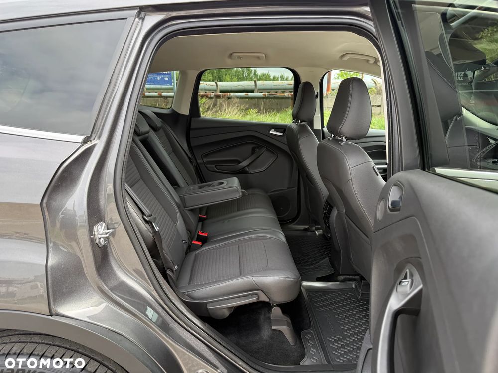 Ford Kuga 1.5 EcoBoost 2x4 Titanium - 29