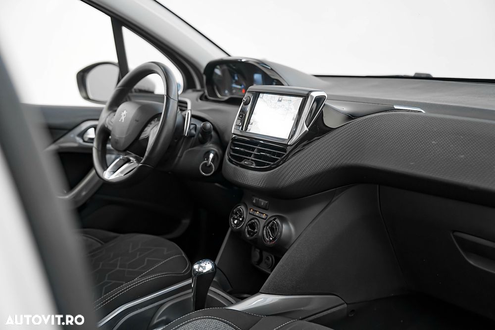 Peugeot 2008 PureTech 82 ETG5 STOP&START Active - 13