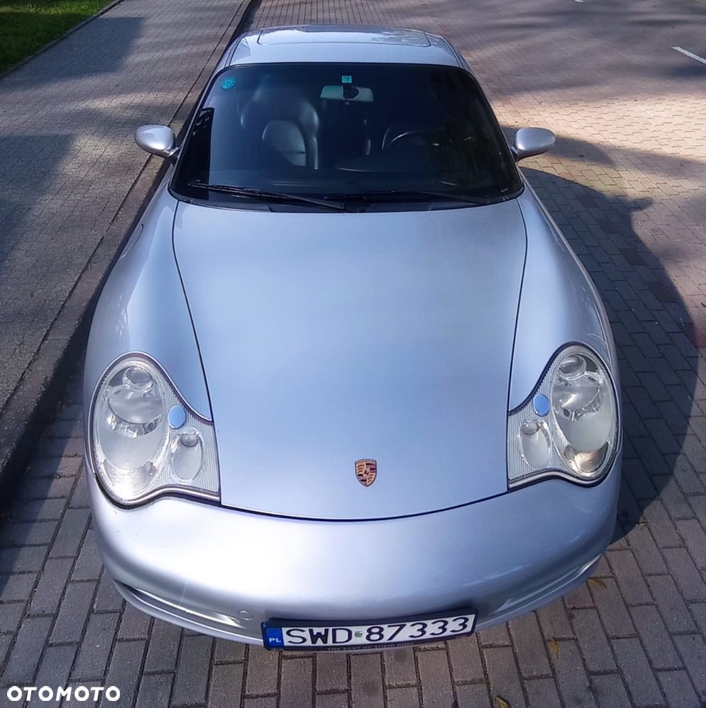 Porsche 911 Carrera - 2