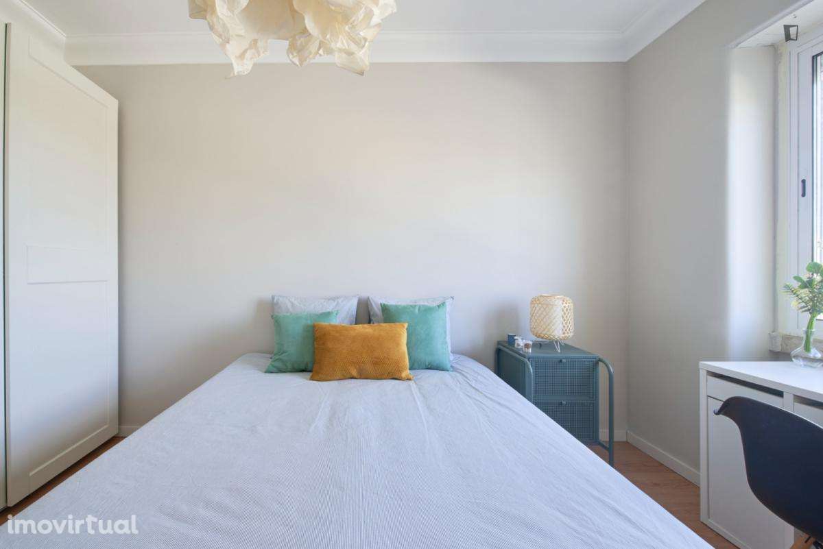 Quarto - localizado em Roma-Areeiro Lisbon - Grande imagem: 5/15