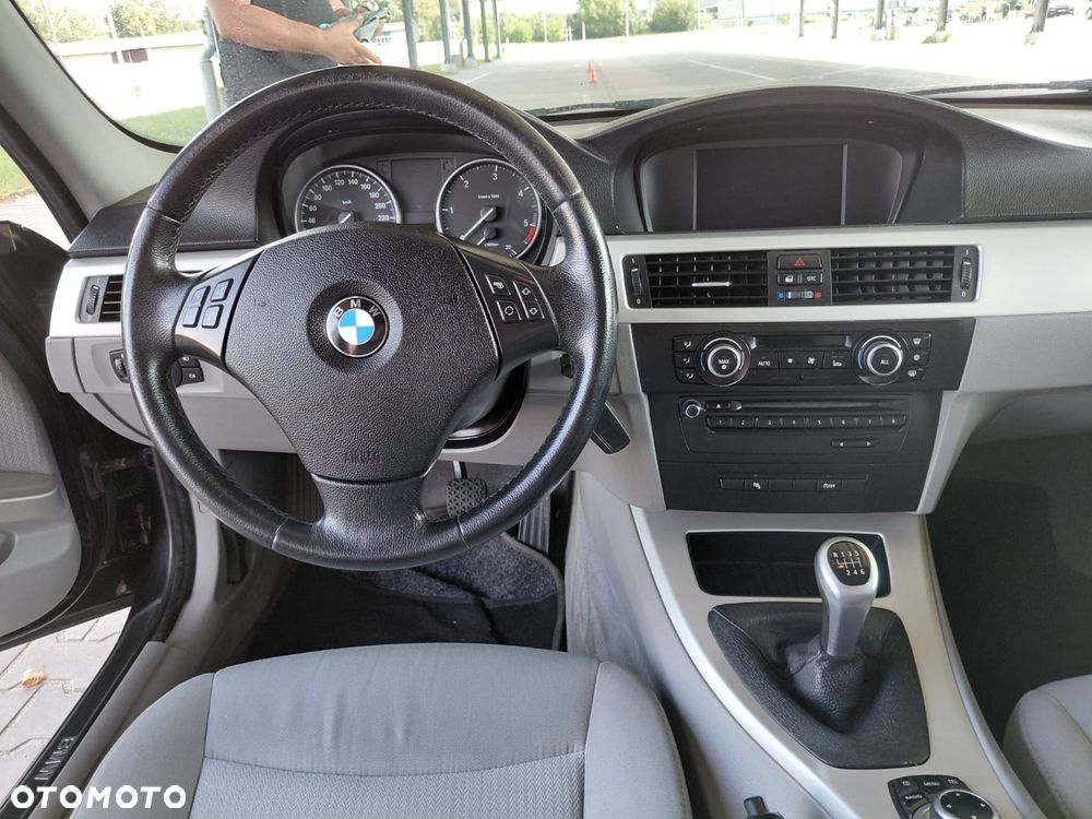 BMW Seria 3 - 12