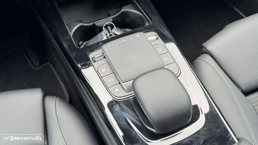 Mercedes-Benz CLA 200 - 10