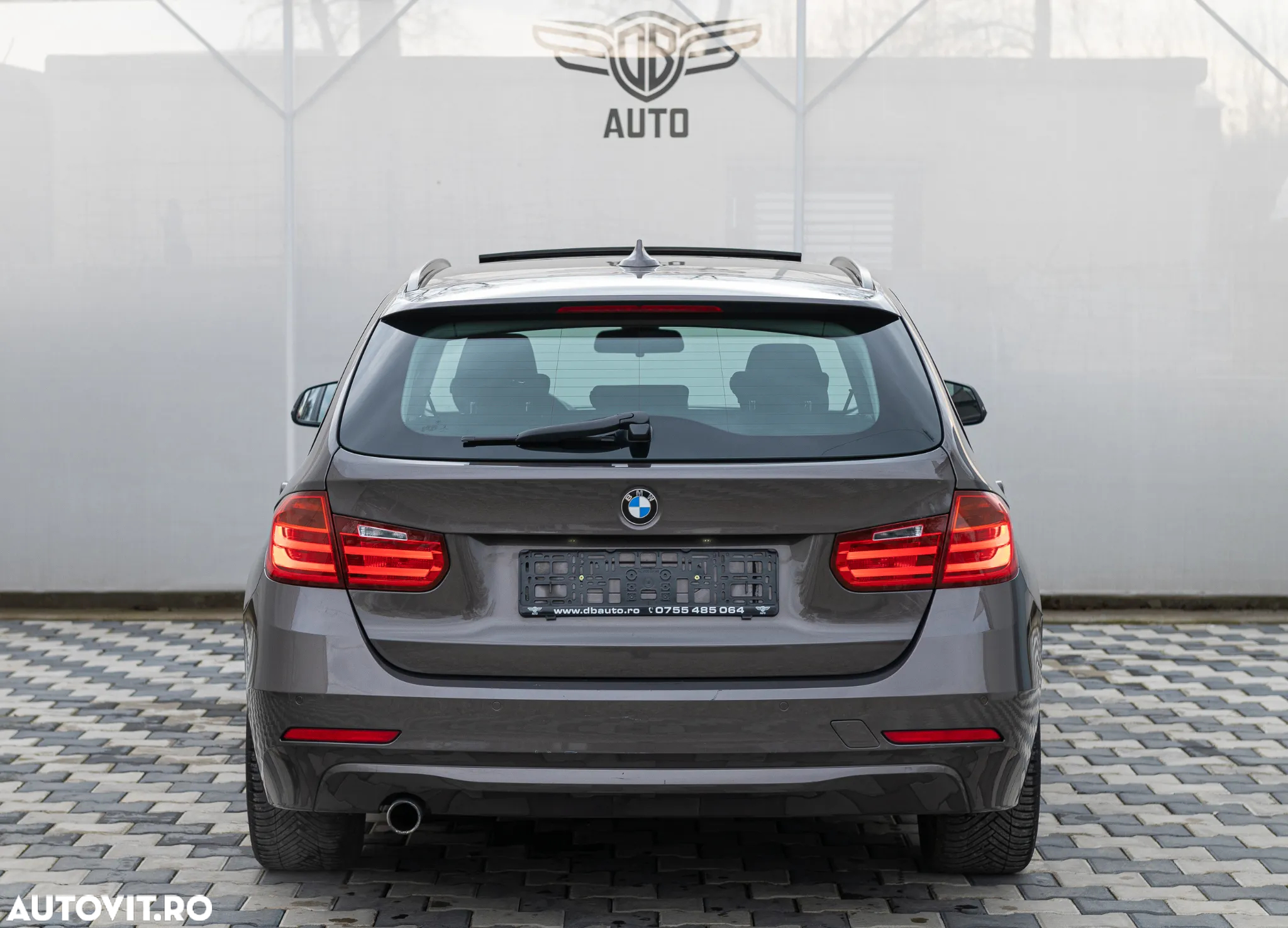 BMW Seria 3 320d Touring Aut. - 4