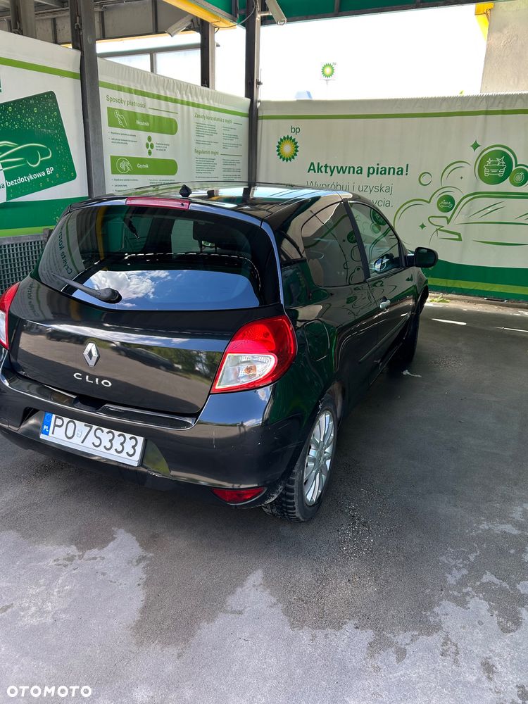 Renault Clio 1.5 dCi ESP Initiale - 4