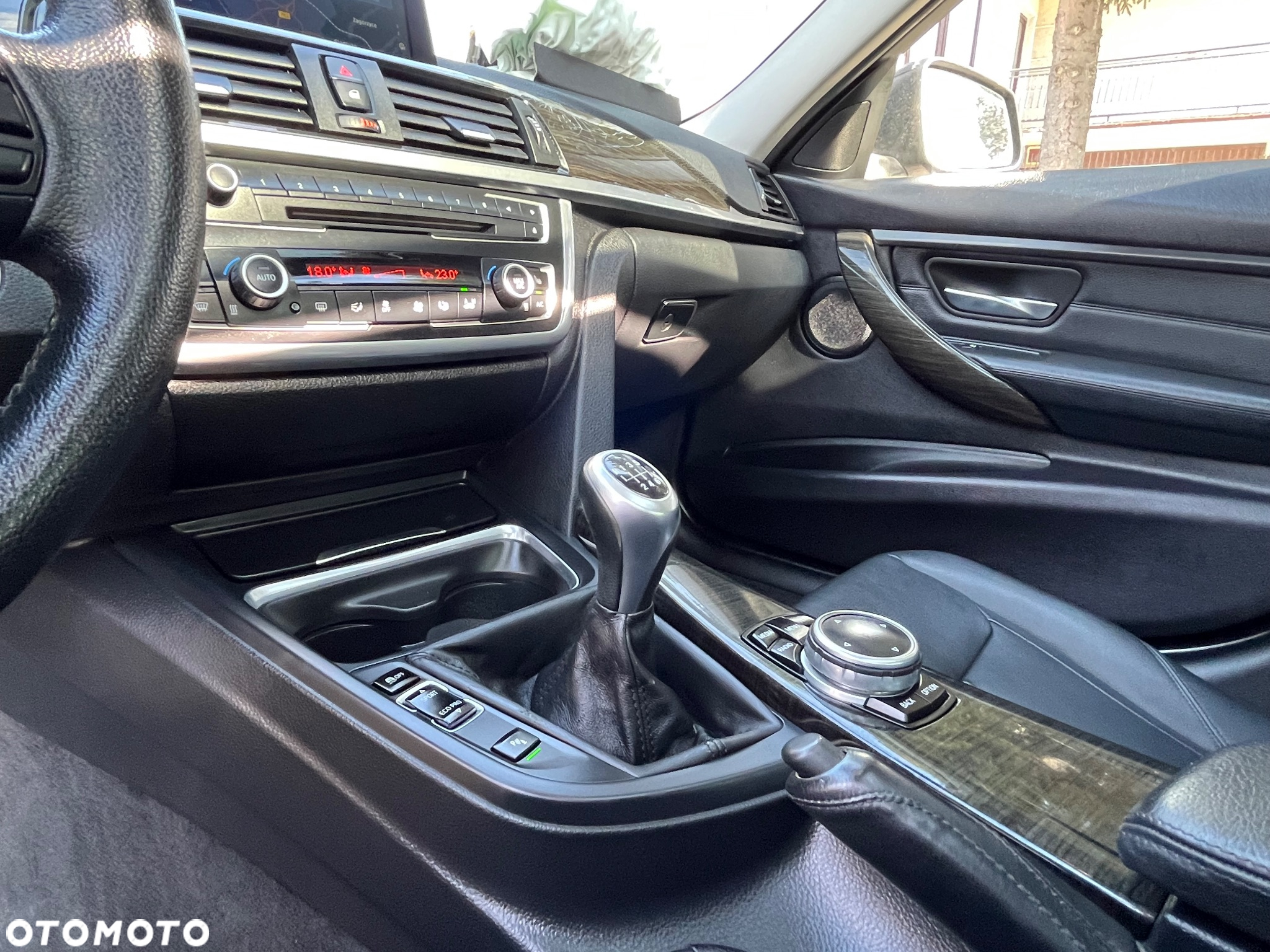BMW Seria 3 318d xDrive Sport Line - 21