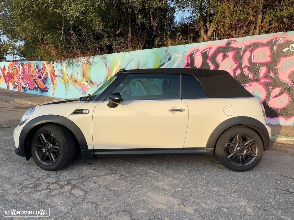 MINI Cabrio Cooper D - 17