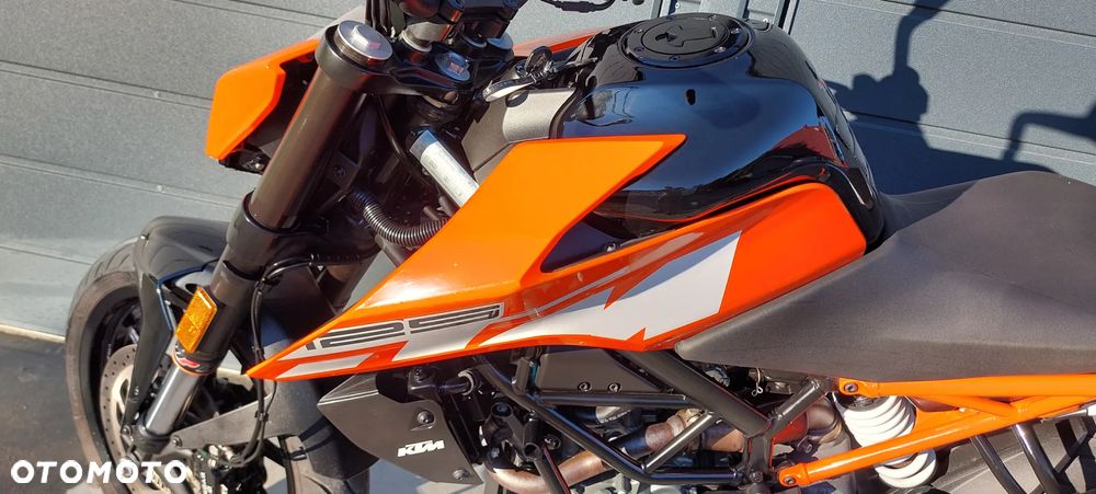 KTM Duke 125 - 22