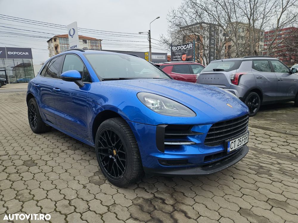 Porsche Macan - 1