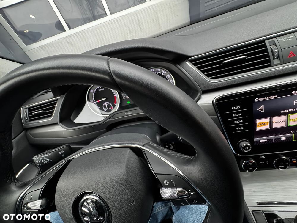 Skoda Superb 2.0 TDI SCR 4x4 Style DSG - 21