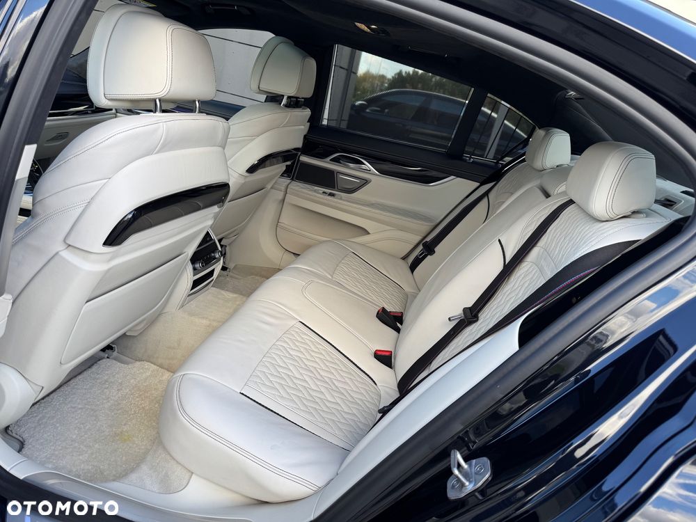 BMW Seria 7 - 16