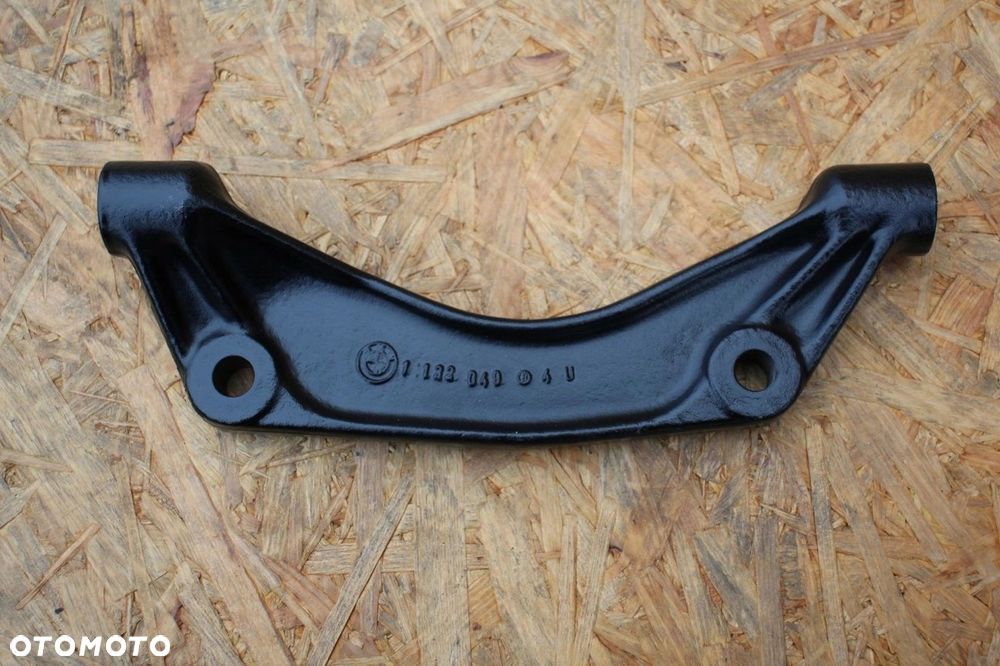 Mocowanie dyfra łapa żeliwna e34 e32 pod typ 188 1132049 - 1